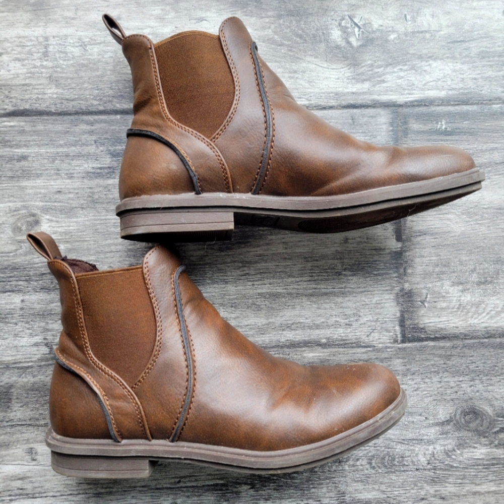 Rocket Dog Gilly Brown Chelsea Boot W7